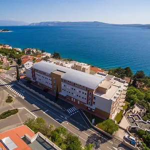 https://crikvenica-residence-apartments.primorje-gorskikotar.com